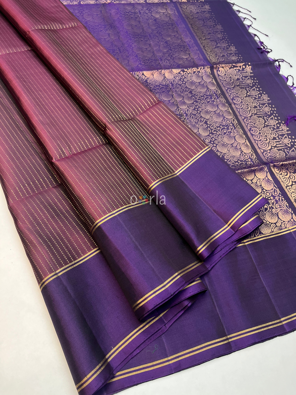 Swarnam - Maroon with Purple Double Warp Fancy Design Raindrop Pattern with Contrast Border Handloom Soft Silk Saree